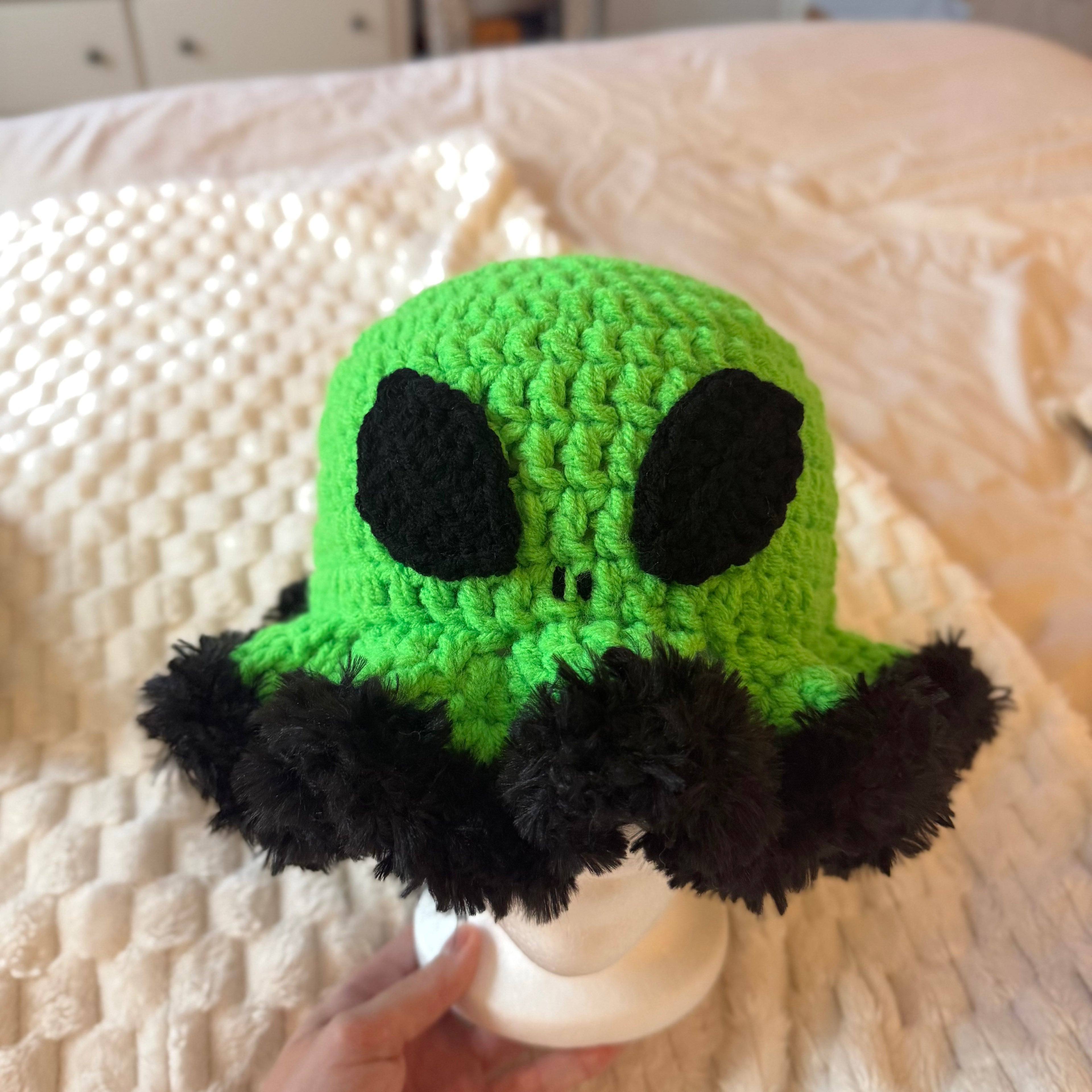 UV Alien Hat